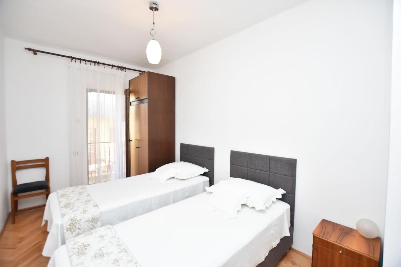 Apartment Miledina Primošten Exterior foto